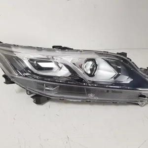 Popularny MITSUBISHI ECLIPSE CROSS 17- LAMPA PRAWA PRZEDNIA PRZÓD ZWYKŁA + LED REFLEKTOR
