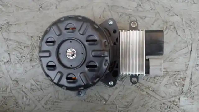 Bezpieczna płatność MITSUBISHI PININI MODUŁ SILNIK WENTYLATORA DENSO