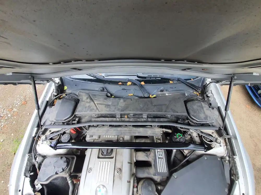 Rozpórka BMW 3 E90 E91 E92 n52 Czerwona Rabat