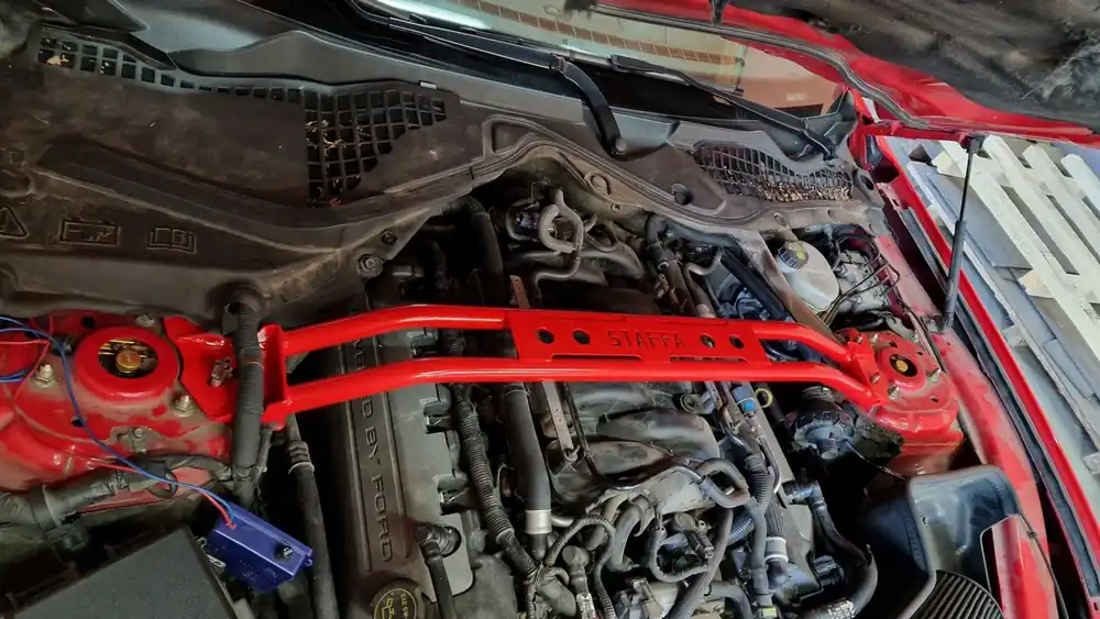 Rozpórka Ford Mustang VI Czerwona Tani