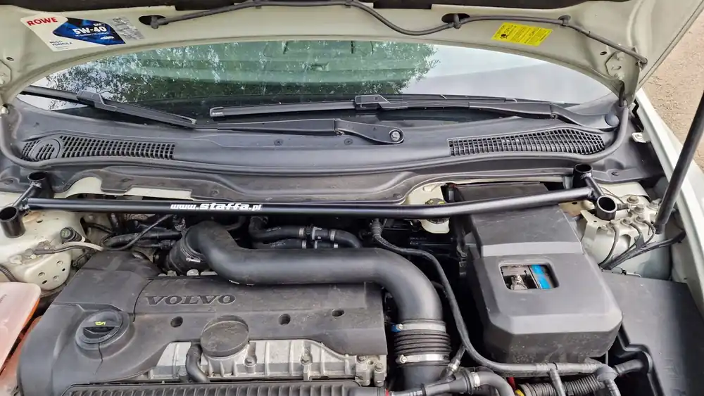 Dodaj do koszyka Rozpórka Volvo C 30 Czerwona