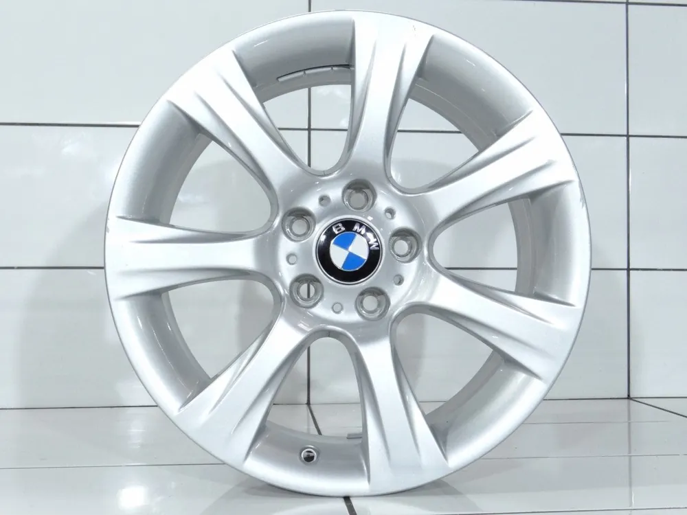 BMW OE 18' Srebrny BMW 3 F30, F31 F34 GT, 4 F33, F36 Wysoka jakość