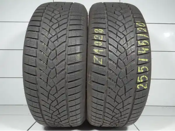 Łatwy zwrot Goodyear UltraGrip Performance plus 255/45R20 105 T