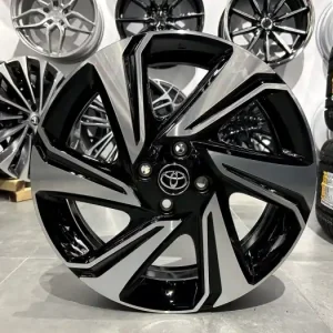 Oryginalne felgi 17 4x100 ET40 54.1 TOYOTA AYGO X PW47-0H015-MB Najlepsza cena