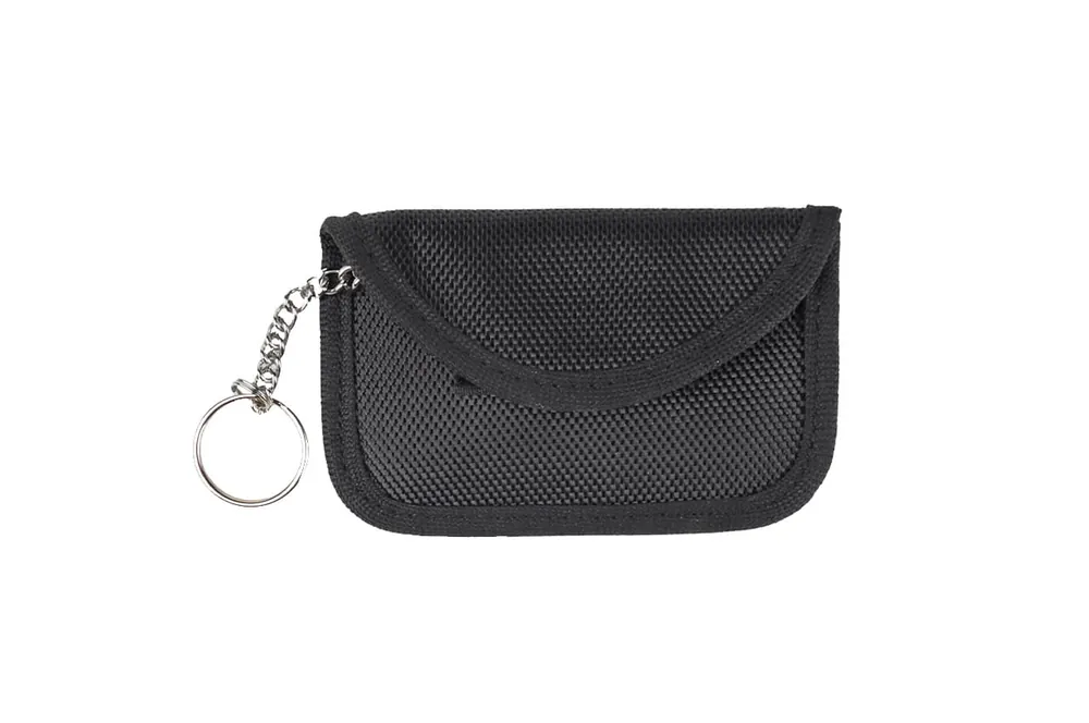 Zamów dziś Etui pokrowiec na kluczyk RFID AMIO-02638