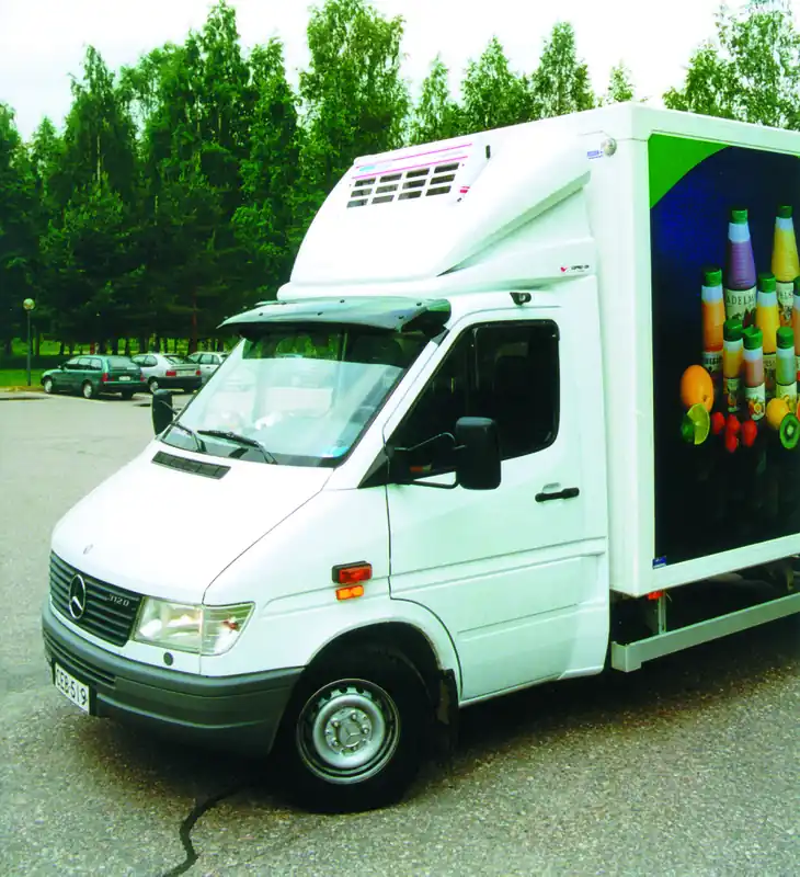 Osłona przeciwsłoneczna MB Sprinter -2006; VW LT -2006, z zestawem montażowym Taniej