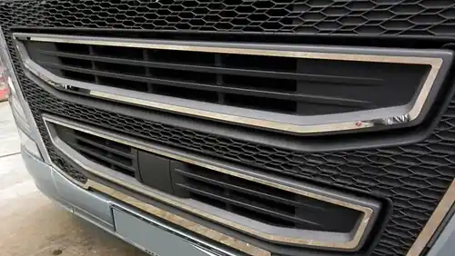 Listwy ozdobne na grill Volvo FH4 2 części Tani