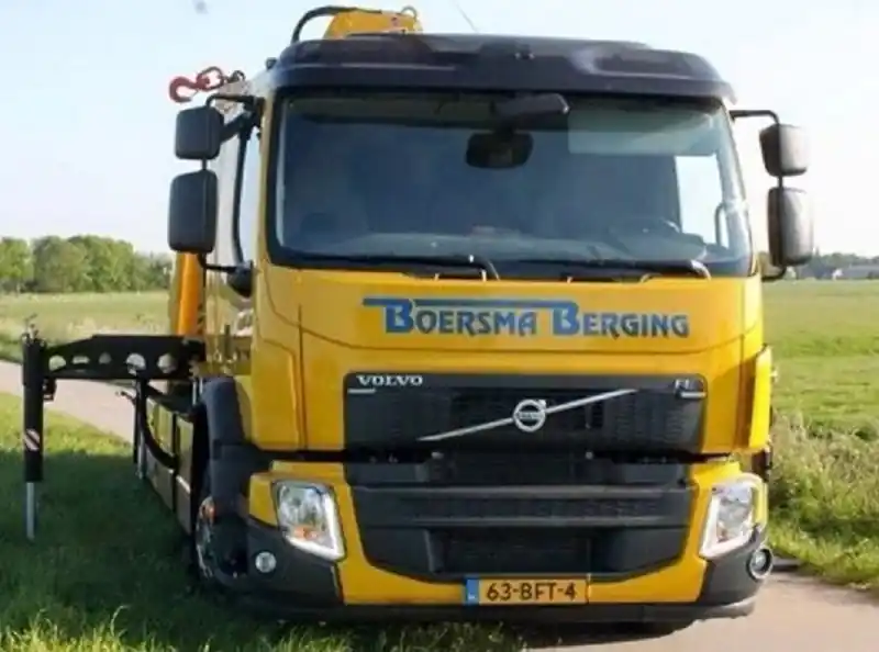 Darmowa dostawa Tablica reklamowa na przedni grill VOLVO FE 2014-