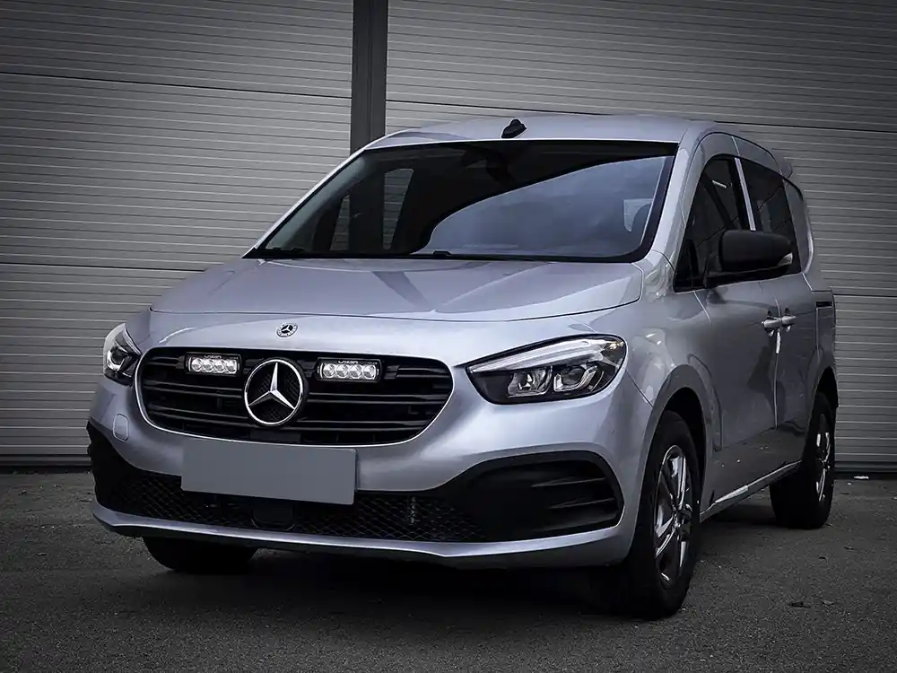 Dodaj do koszyka Zestaw dwóch lamp LED Lazer ST-4 Evo w grill z zestawem montażowym MERCEDES Citan 2022-