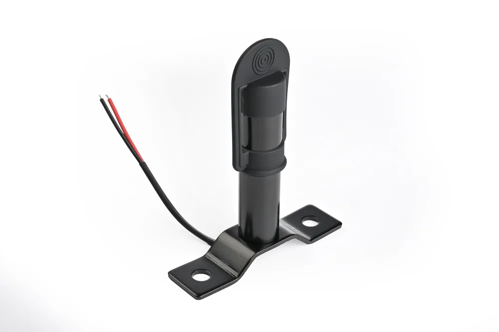 Trzpień montażowy SKYPARTS Typ "T" czarny lamp ostrzegawczych (koguta) złącze DIN 12/24V Premium