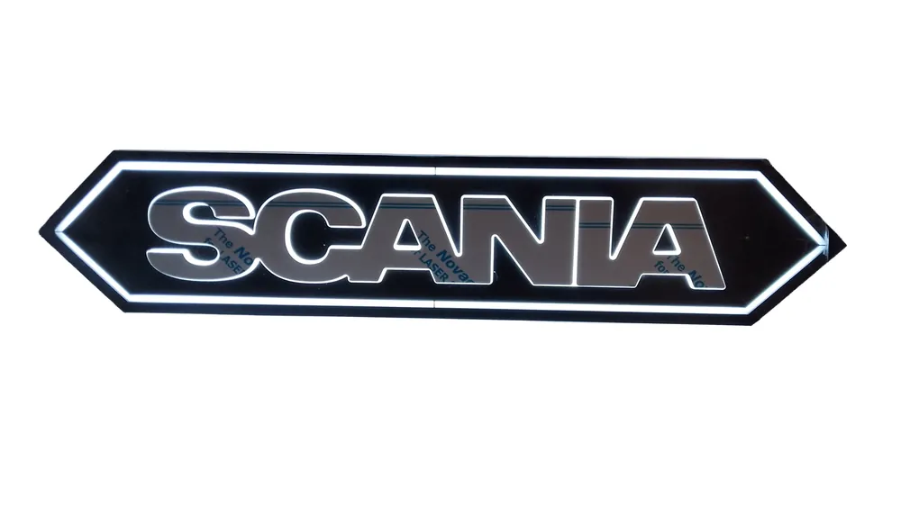 Podświetlany napis SCANIA (stal nierdzewna) / romb (czarny) - białe zimne światło LED 24V Do wyczerpania zapasów